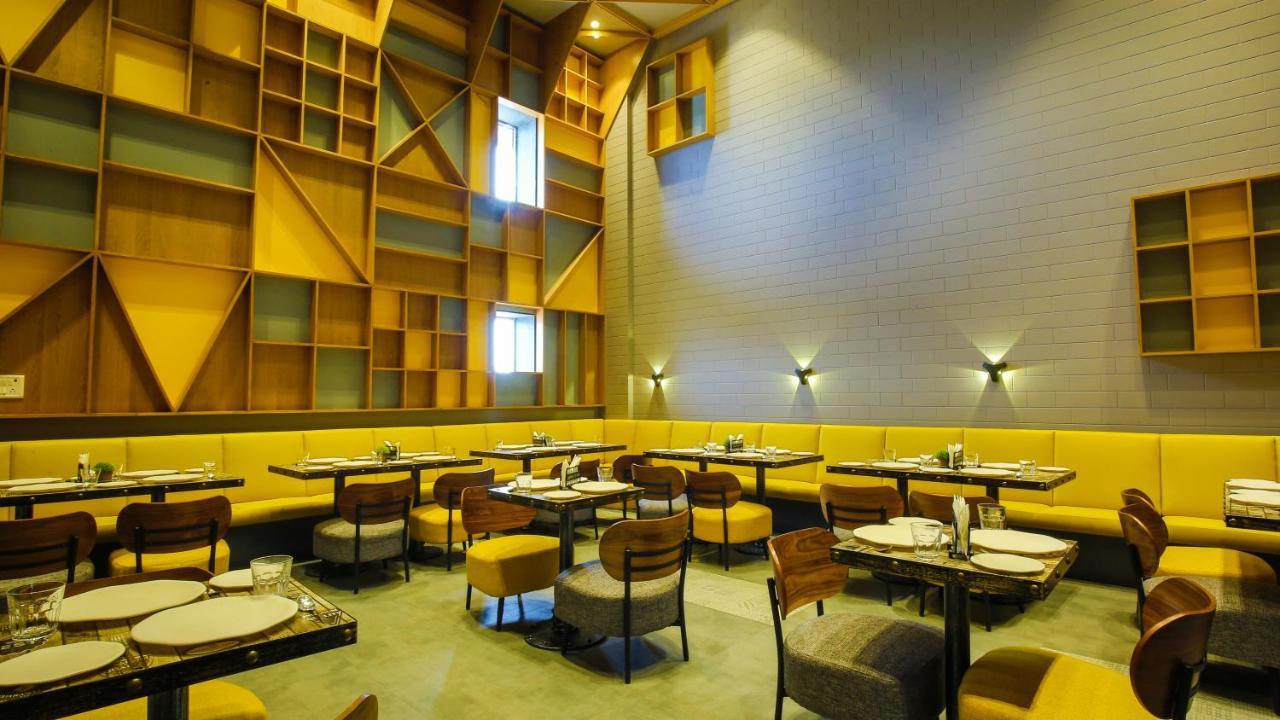 The Weekend Address Hotel Surat Exterior photo