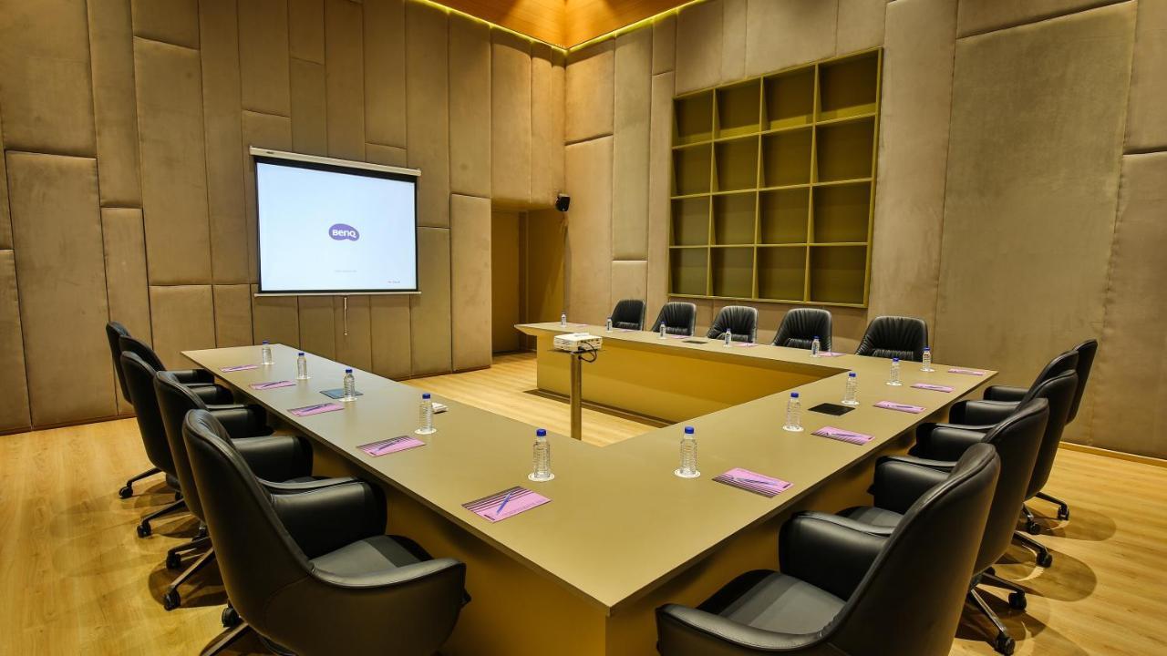 The Weekend Address Hotel Surat Exterior photo